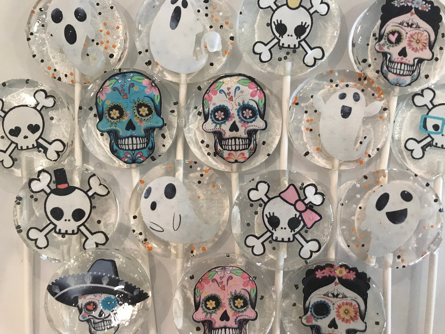 CANDY SKULL LOLLIPOPS